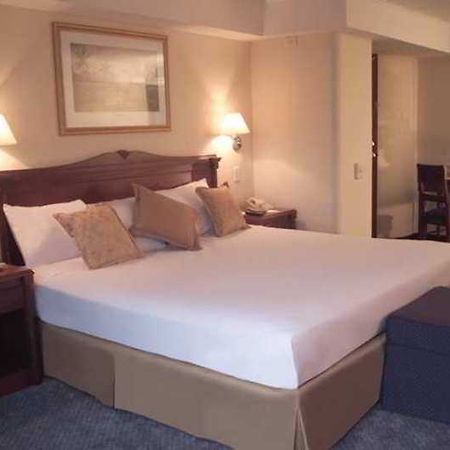 Ambassador Suites Caracas Room photo